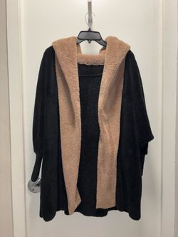 SHEIN Black & Tan Plush Hooded Cape