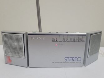 Vintage Sony SRS-F10 FM/AM RADIO/SPEAKER/HEADPHONE AMPLIFIER.