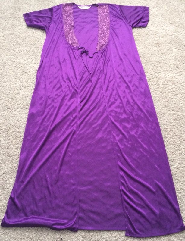 Women’s Nightgown Set