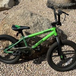 MONGOOSE Legion L16 Kids BMX Bike with Training Wheels