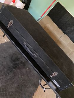 Turntable coffin fits turntables and mixer