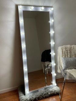 Full-Length Hollywood Vanity Mirror with Lights