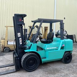 Mitsubishi 9000lb Forklift 