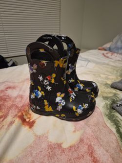 Disney toddler Crocs