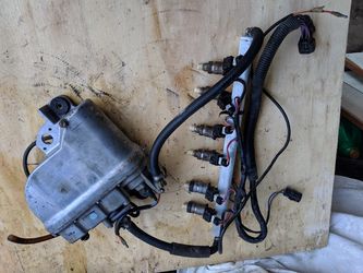 Yamaha fuel injector and pump 200 horsepower