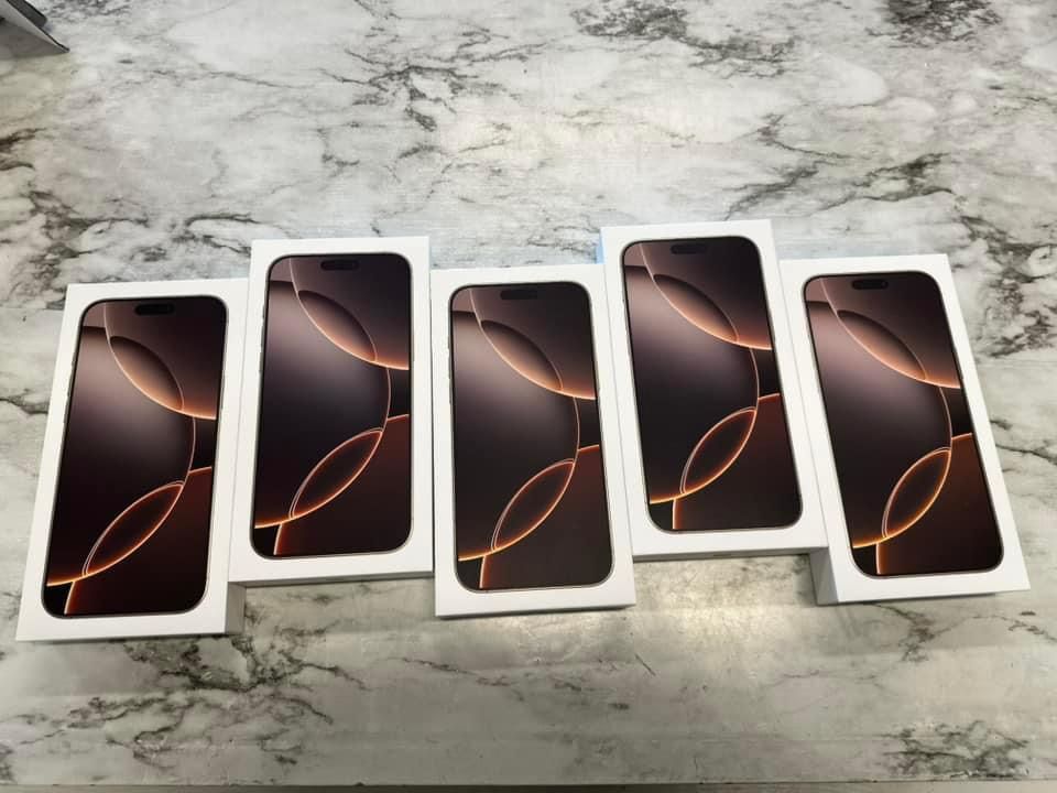 iPhone 16 Pro Max 256gb Natural Titanium Unlocked! $350 Down Today!