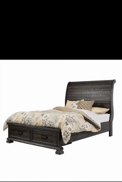 Wilmington queen bed with drawers Like New