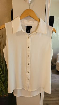 White Sleeveless Blouse Size Large