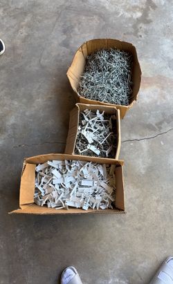Hanger / Peg Hooks 