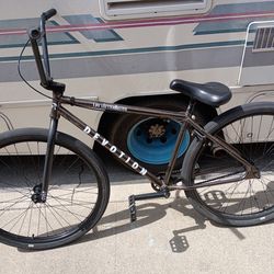 29in cult devotion BMX cruiser bike