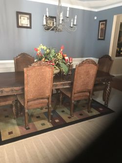 6 chairs dining table $1200