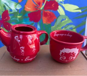 For sale set de taza y jarra pequeña $5 en Lynwood