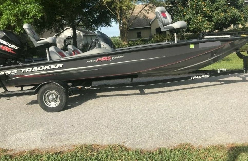 Fish & Ski Boat 2O14 Bass Tracker AT＄15OO