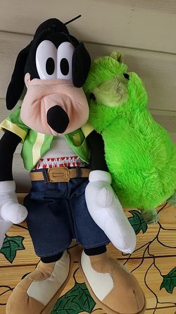 Goofy over 2 ft doll 15