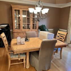 Dining Room With 6 Chairs And Display Cabinet 