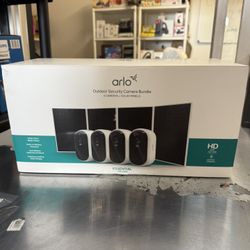 Arlo Essential Outdoor Security Camera HD (3rd Gen) w/Solar Panels, 4-Pack