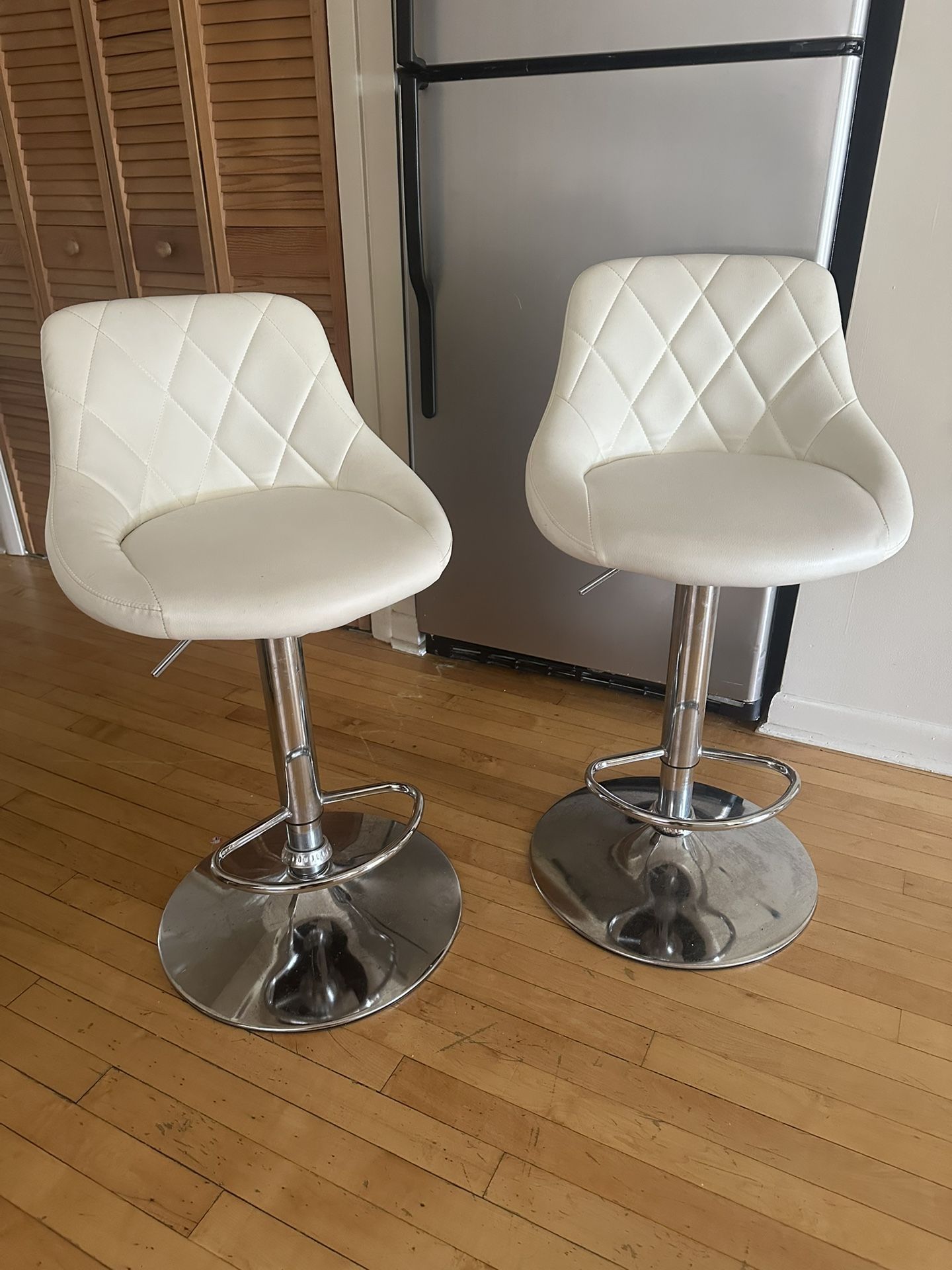 Bar Stool Set