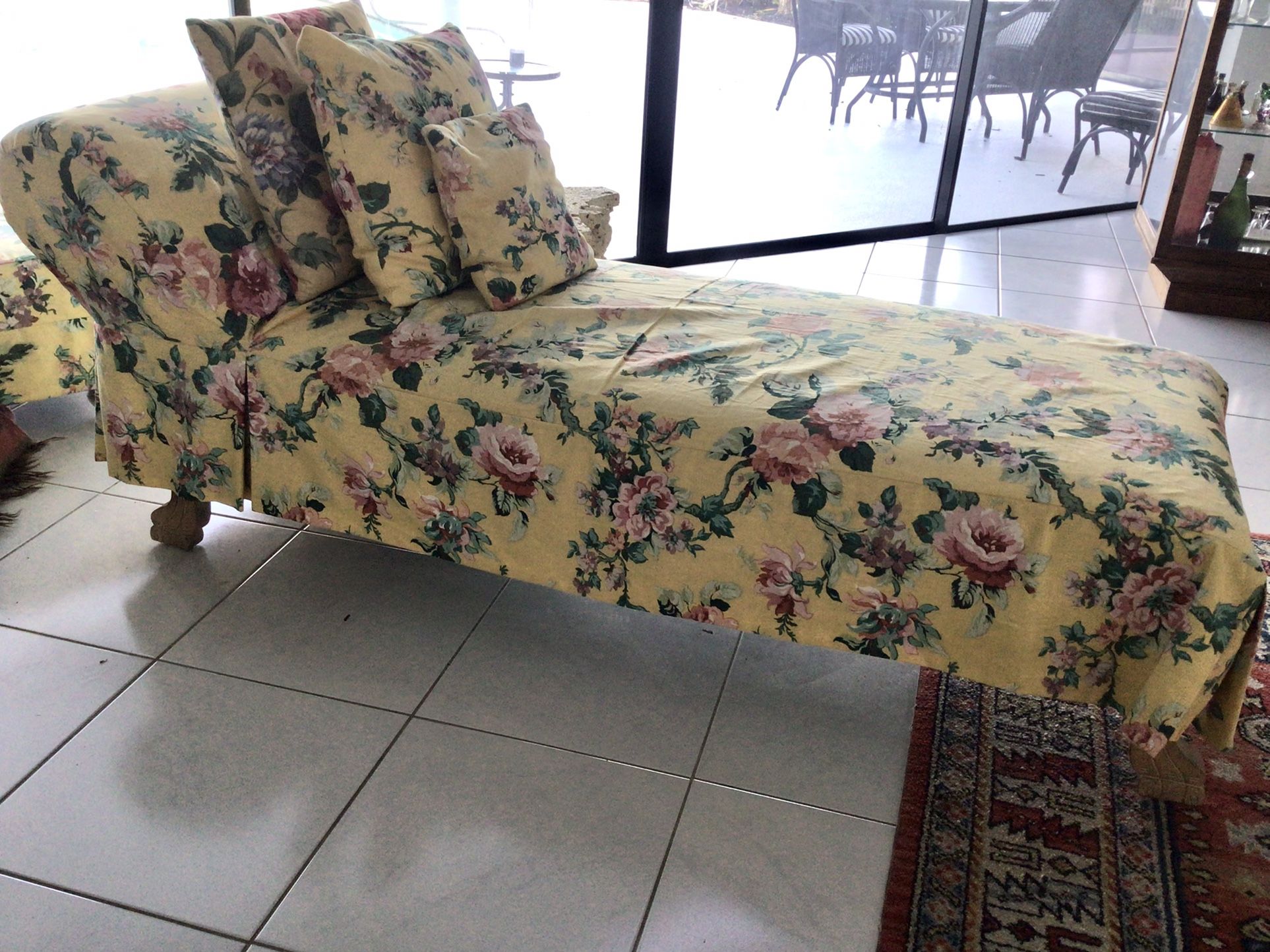 Fabulous Chaise / Fainting Couch In Pristine Condition Newly Reupholstered and Includes Custom