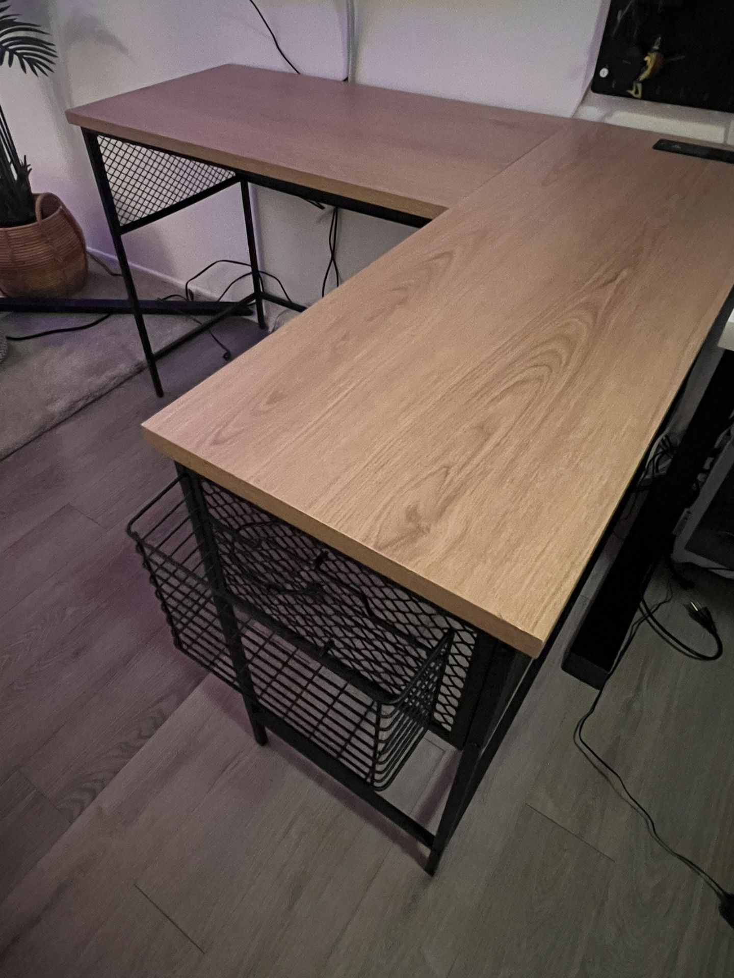 L Shaped Desk - Wood grain With USB port