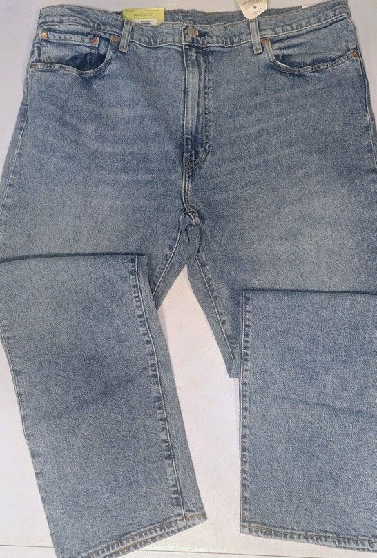New men Levi's 42x32  jeans