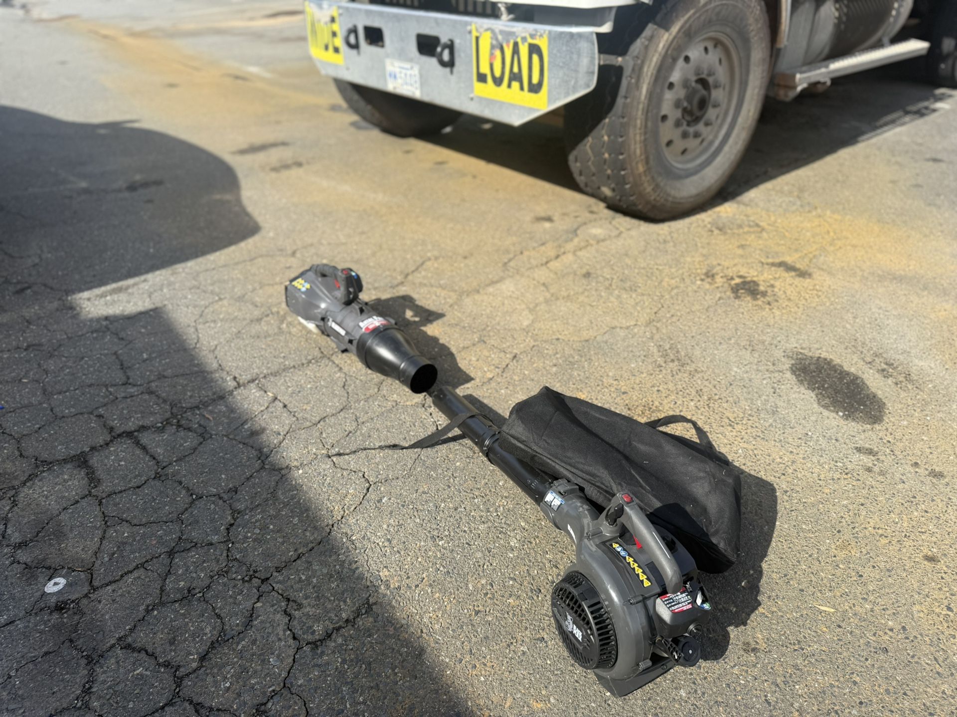 Brand new Leaf blower/ vacuum
