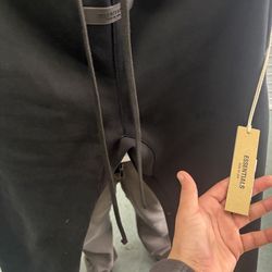 Black uncuffed essential sweats