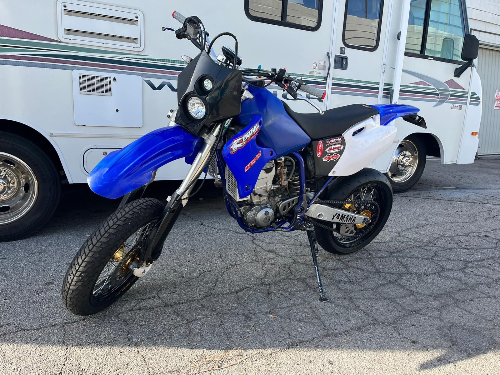 YAMAHA WR426F SUPERMOTO DIRTBIKE DUAL SPORT PLATED GAS SAVER. STREET LEGAL
