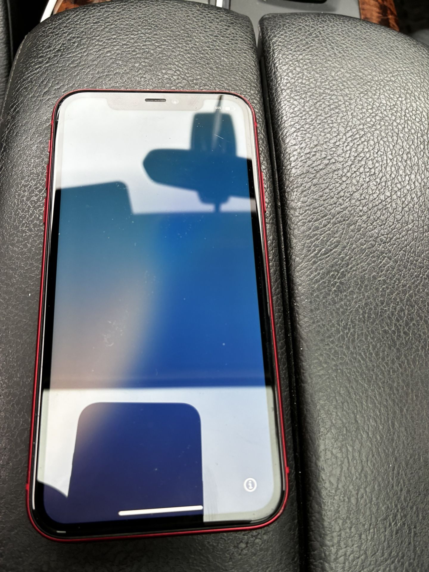 Unlocked iPhone 11 Red Edition 180$ Obo