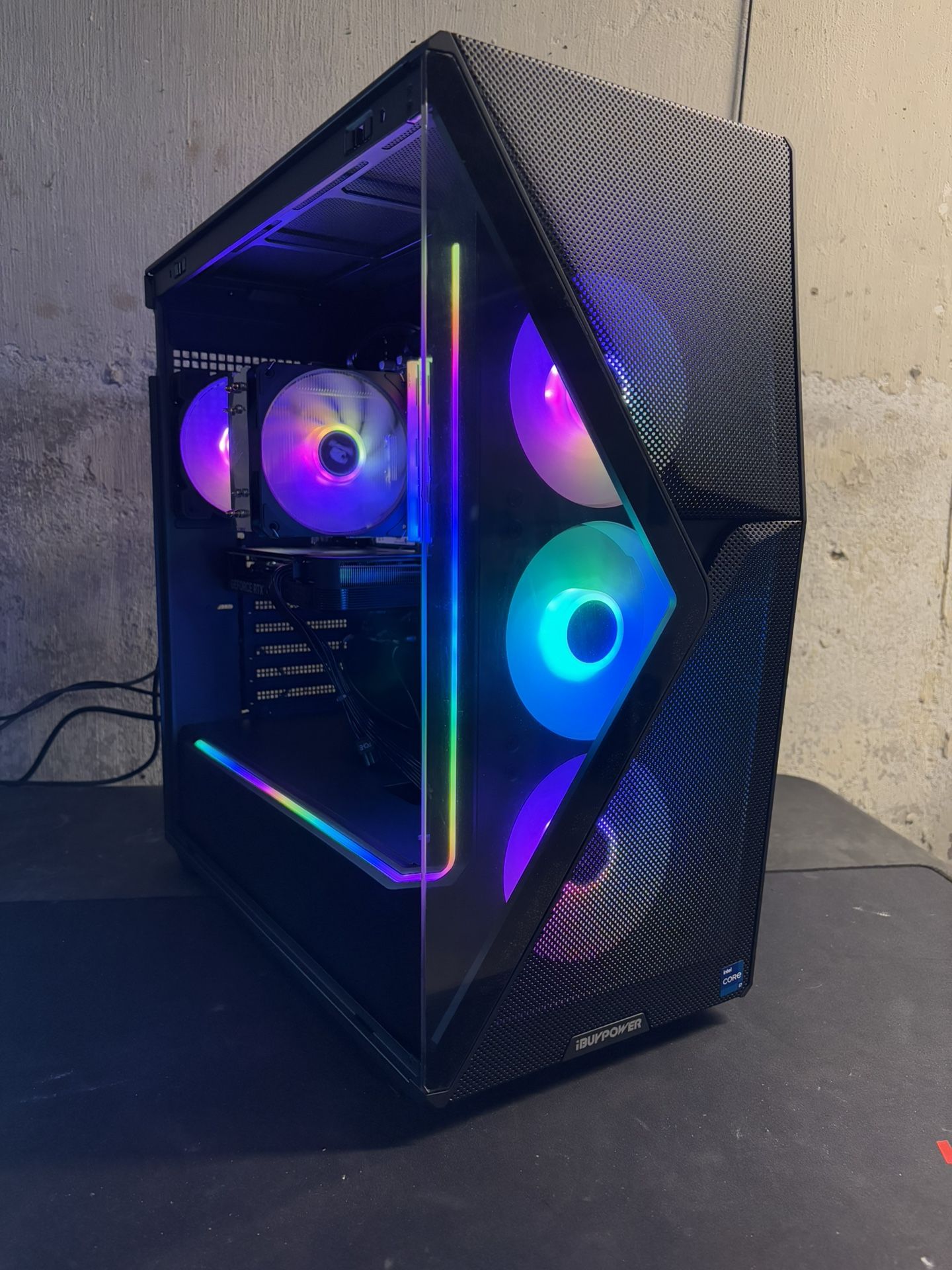 IBuyPower RGB Gaming PC 1.