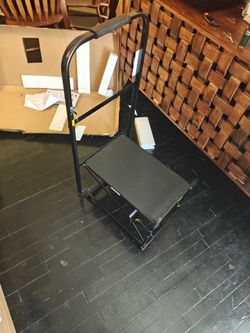 Brand New Origami Heavy Duty 1-Step Folding Stool with Handrail – 400 lb Capacity