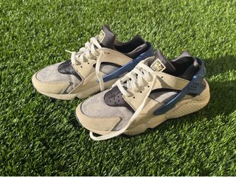 Nike Huarache FC sz 10