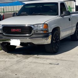 2002 GMC SIERRA 