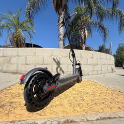 🔥Electric Scooter /19mph/ 19range/ 350watt / shocks🔥