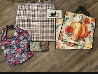 Tote Bags - $5