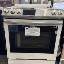 Samsung Bespoke 5 Burners, Slide-in Gas Range With Air Dry. $50 To Finance It