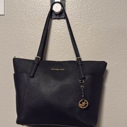 Michael Kors Jet Set Large Black Saffiano Leather Tote