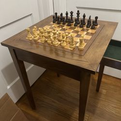 Complete chess Table 