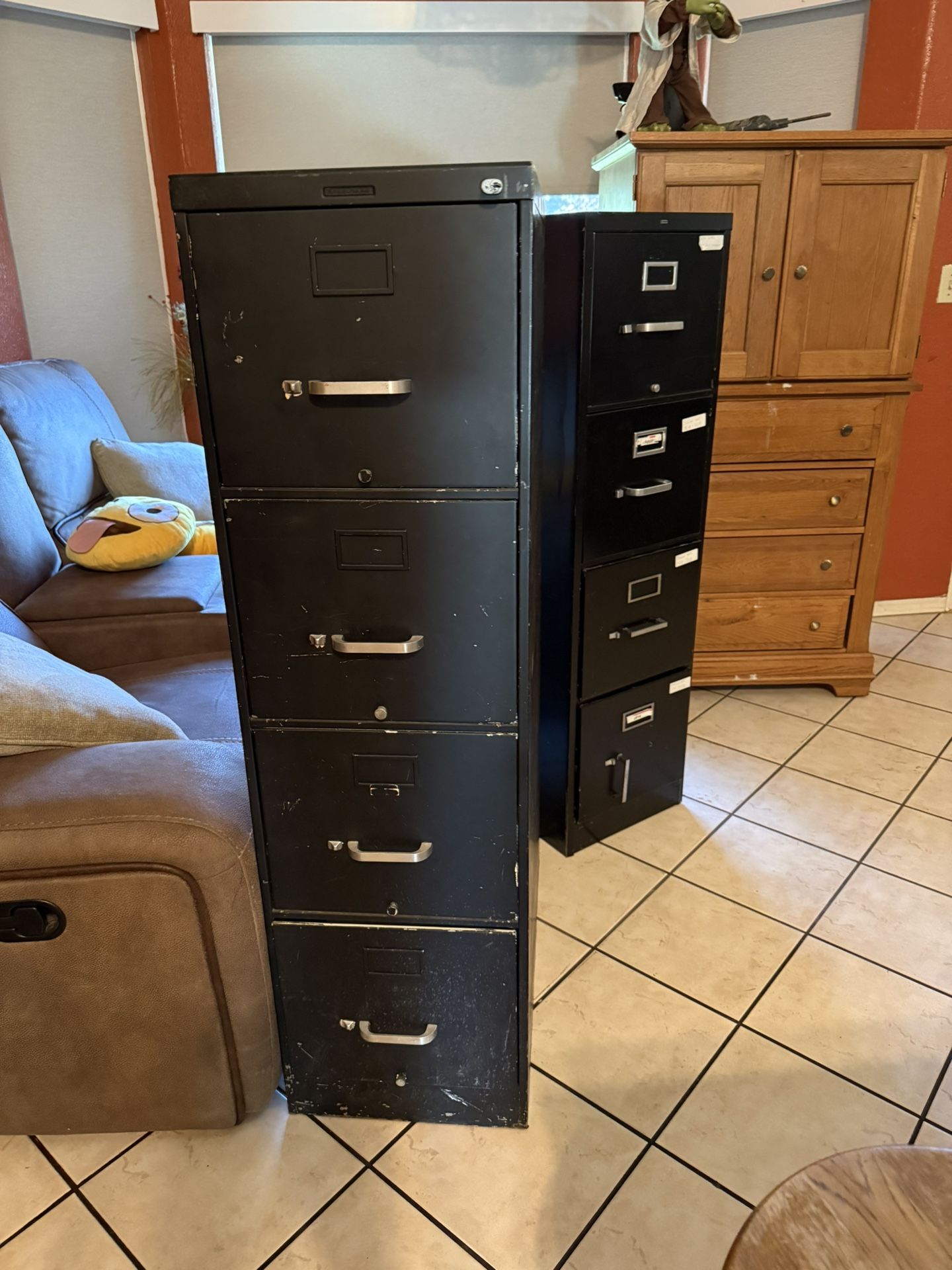 netal file cabinets