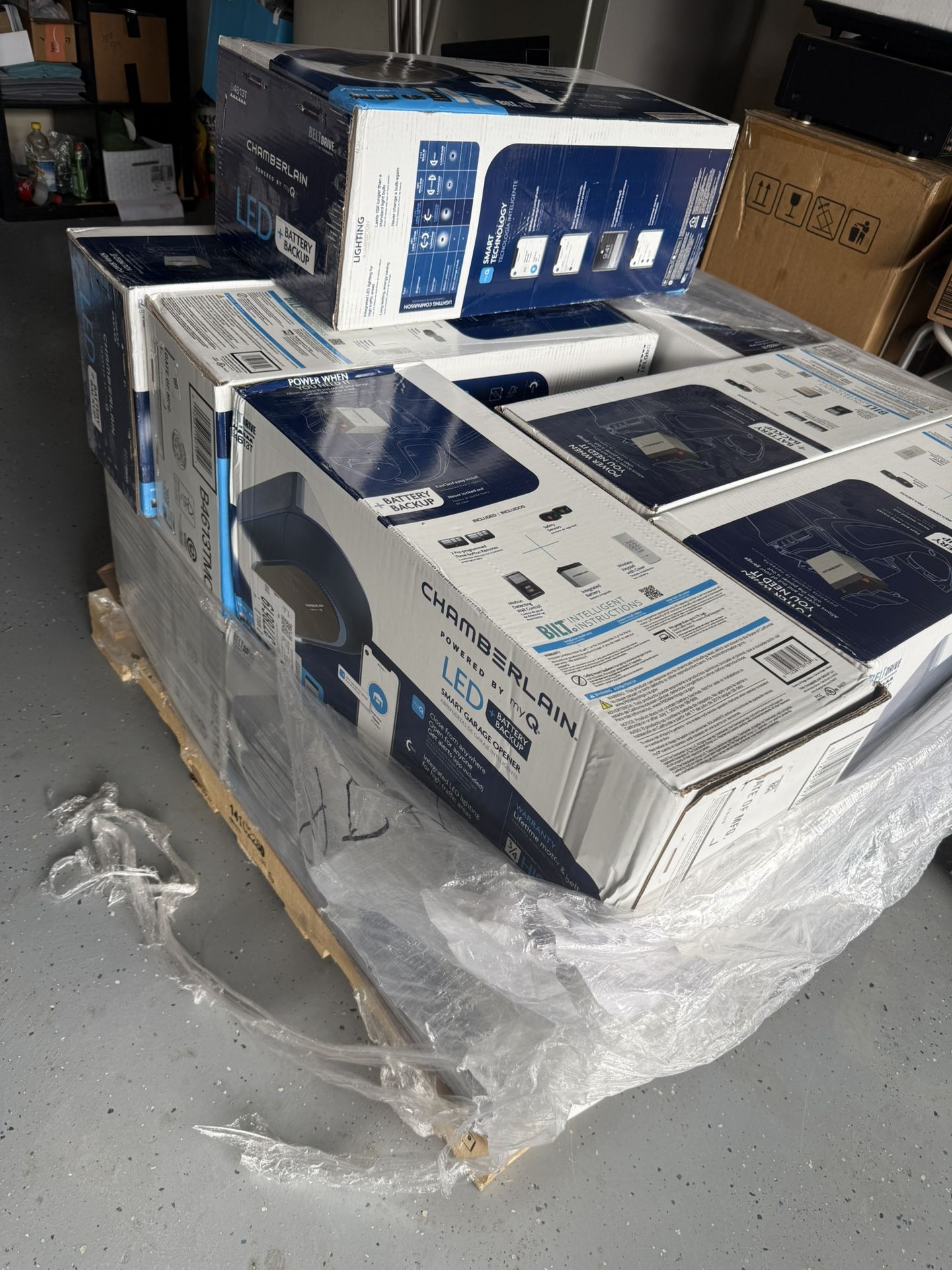 Chamberlain Garage Door Opener 3/4 HP Belt Drive Smart New