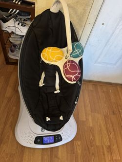 4 moms Baby Swing / Rocker