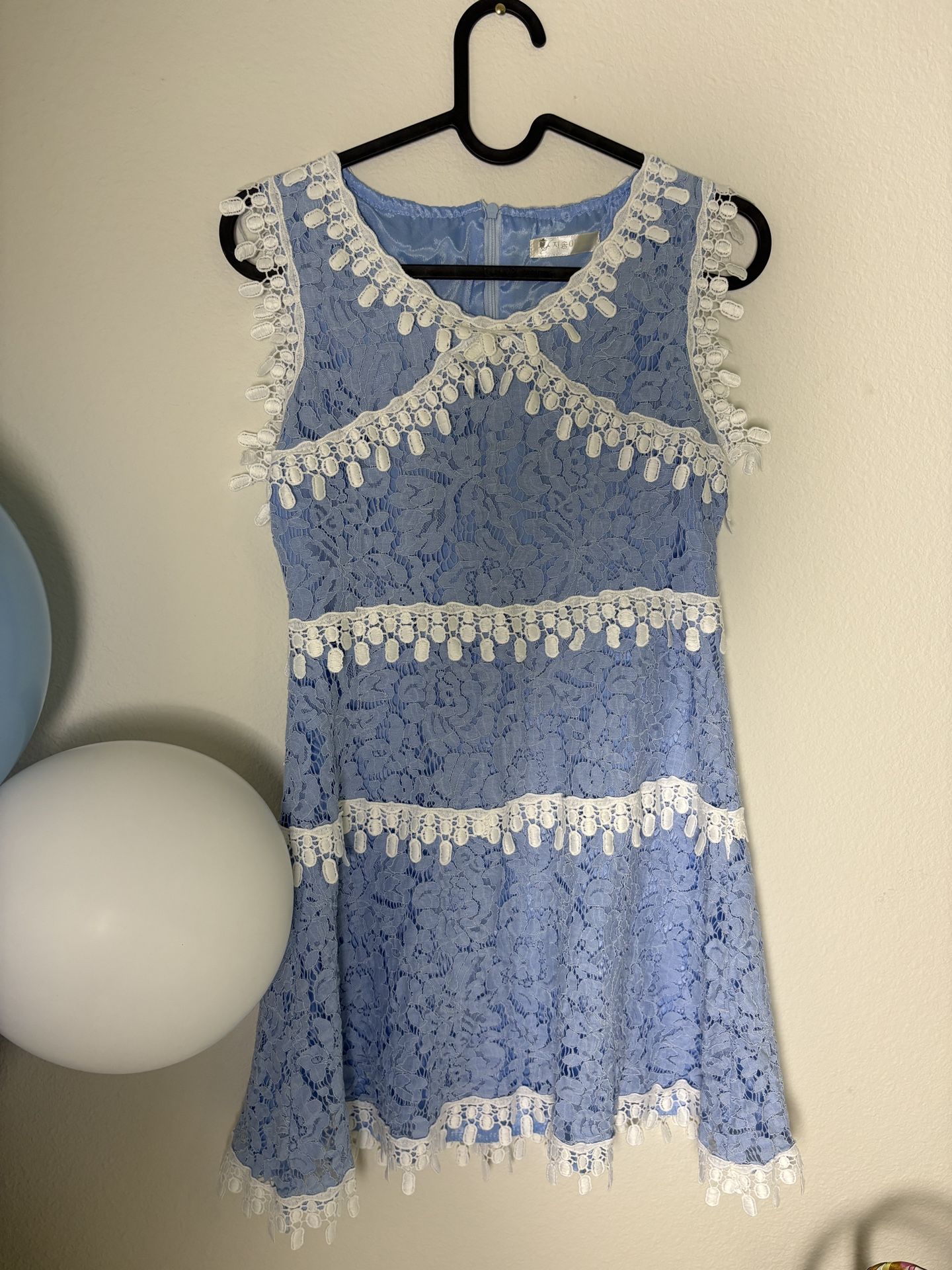 Women Blue Sleeveless Lace Dress with Pom Pom Trim Size Small-medium