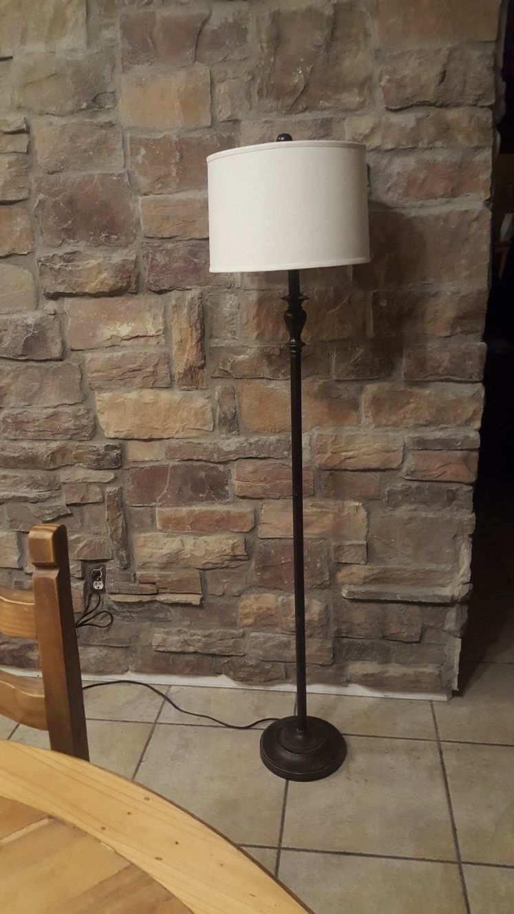 Floor lamp