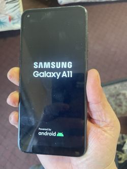 Working Perfectly Fine. No Cracks. Read Description. A11 