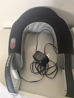 Neck heating massager