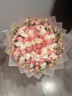 Ramos buchon/ rose bouquets