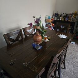 Table + 3 Chairs