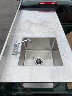 Utility sink