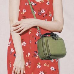 BRAND NEW IN BAG Women's Crossbody Bag,Stylish Purse with Cellphone Slot, Card Holder, Top Handle, Front Pocket, & Durable Material (OLIVE GREEN) 	