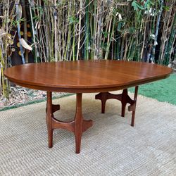 Mid-Century Round Expandable Dining Table