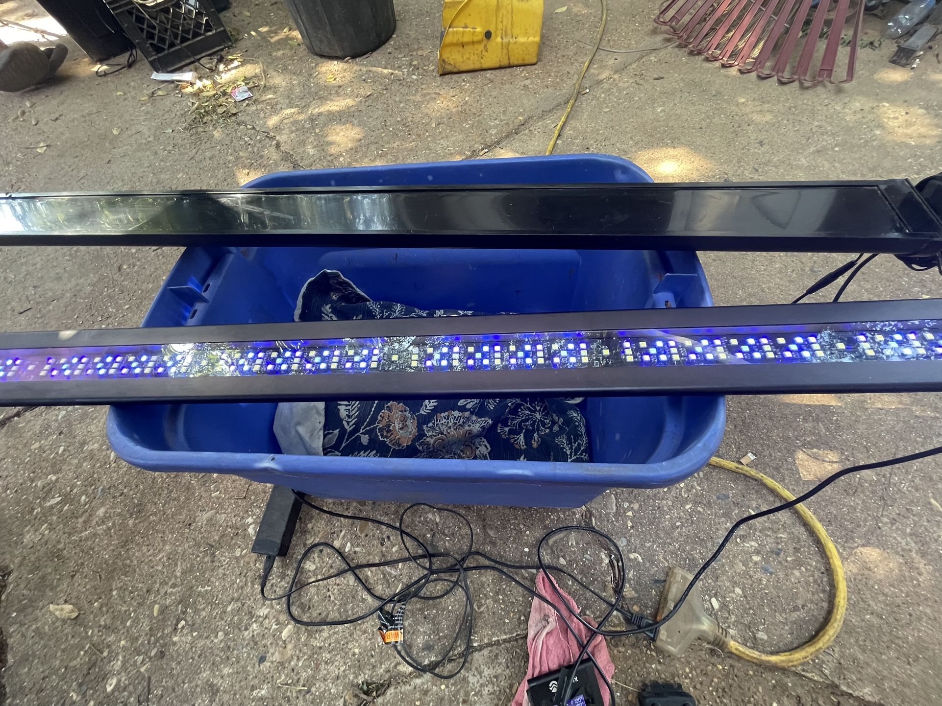 Current Loops Fish Tank . With Remote 5 Different Colors